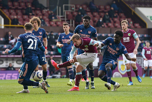 在进攻端 在进攻端