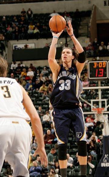 秀在首战中 秀在首战中