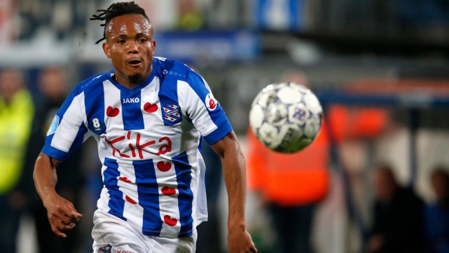 屯兵迪拜搜集对手最新情报 国足正式开始战术训练.